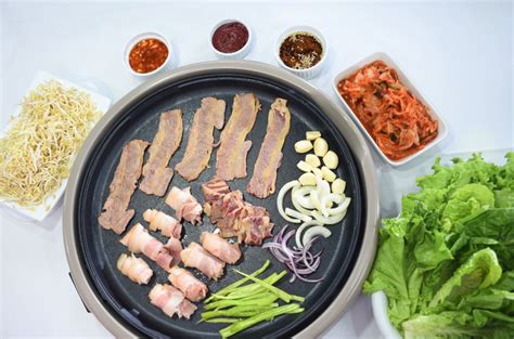 SAMGYUPSAL: Definition of the Tagalog word samgyupsal in .